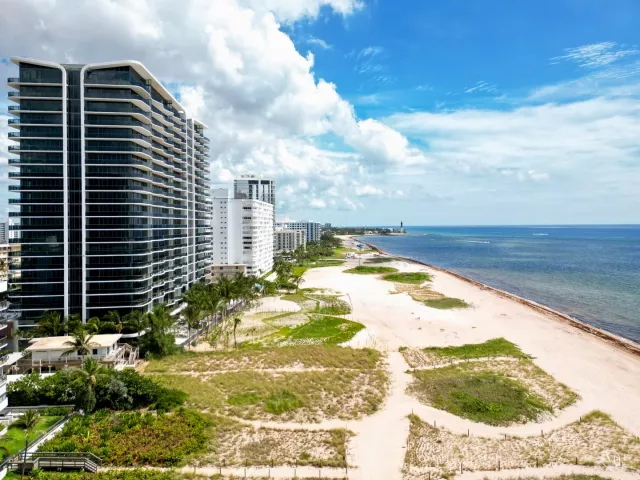 2-bedroom condo for rent in Pompano Beach - 900 N Ocean Boulevard LPH05 - MondialRealty