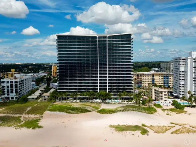 2-bedroom condo for rent in Pompano Beach - 900 N Ocean Boulevard LPH05 - MondialRealty