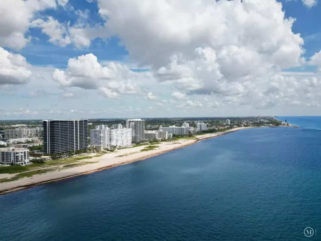 2-bedroom condo for rent in Pompano Beach - 900 N Ocean Boulevard LPH05 - MondialRealty