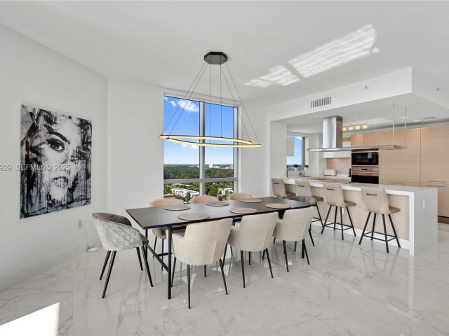 Apartment for sale  Unit #2002 - photo 6880567