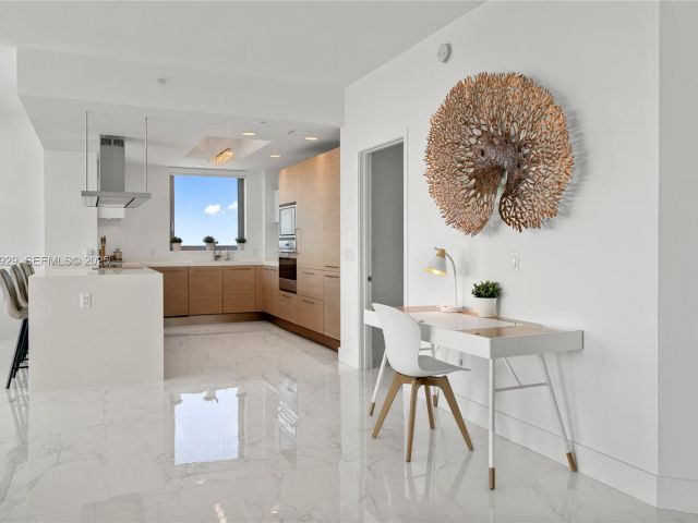 Apartment for sale  Unit #2002 - photo 6880573