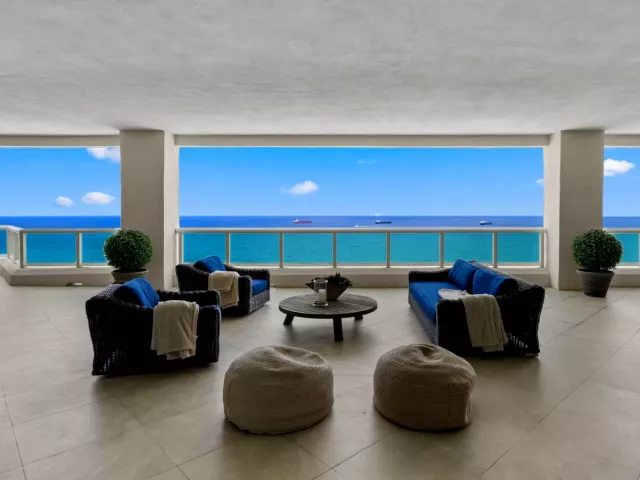 3-bedroom condo for rent in Fort Lauderdale - 101 S Fort Lauderdale Beach Boulevard PH 2703 - MondialRealty