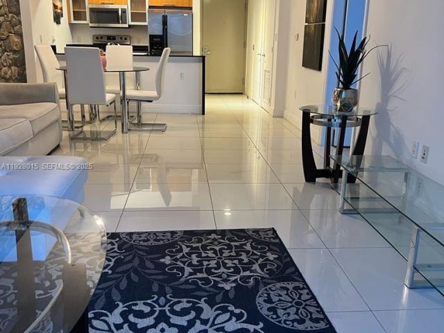 1-bedroom condo for sale in Miami - 1750 N Bayshore Dr 3109 - MondialRealty