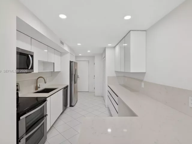 Apartment for rent  Unit #8FS - photo 6887504