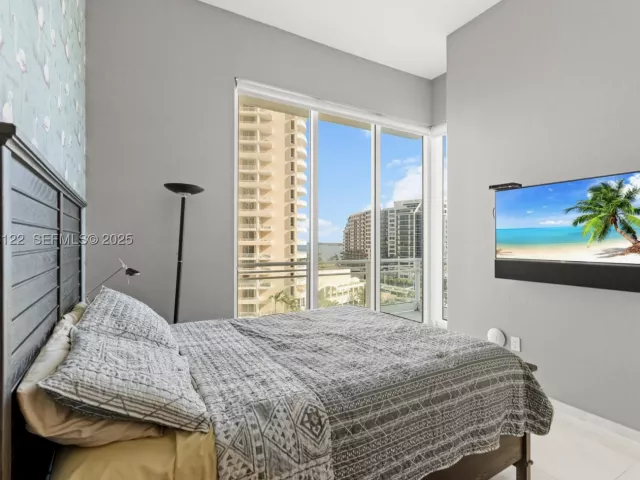 2-bedroom condo for sale in Miami - 900 Brickell Key Blvd 803 - MondialRealty