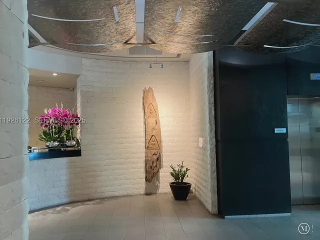 2-bedroom condo for sale in Miami - 900 Brickell Key Blvd 803 - MondialRealty