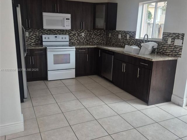 3-bedroom home for rent in Miami -  - MondialRealty