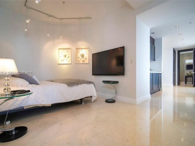 Apartment for sale  Unit #1101 - photo 6879778