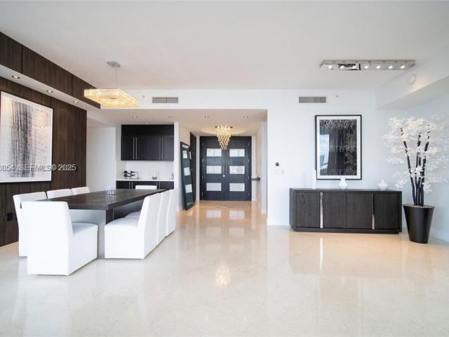 Apartment for sale  Unit #1101 - photo 6879785