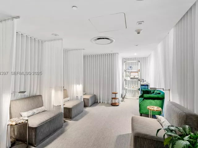 condo for sale in Fort Lauderdale - 551 N Fort Lauderdale Beach Blvd R1904 - MondialRealty