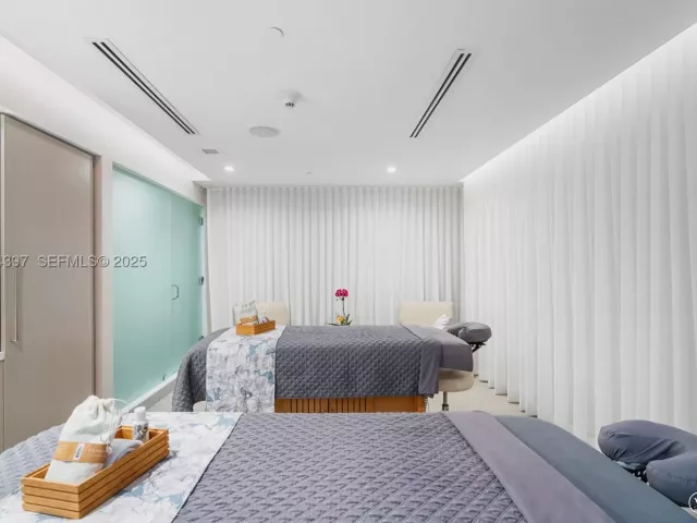 condo for sale in Fort Lauderdale - 551 N Fort Lauderdale Beach Blvd R1904 - MondialRealty