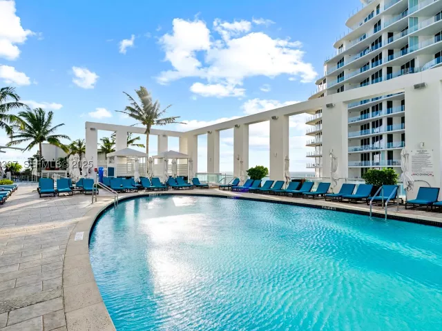 condo for sale in Fort Lauderdale - 551 N Fort Lauderdale Beach Blvd R1904 - MondialRealty