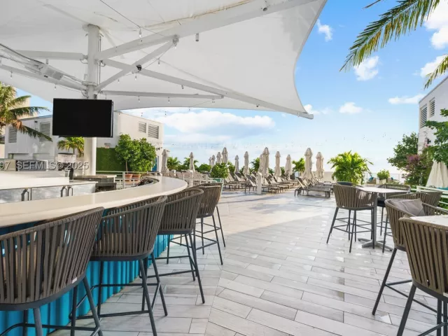 condo for sale in Fort Lauderdale - 551 N Fort Lauderdale Beach Blvd R1904 - MondialRealty