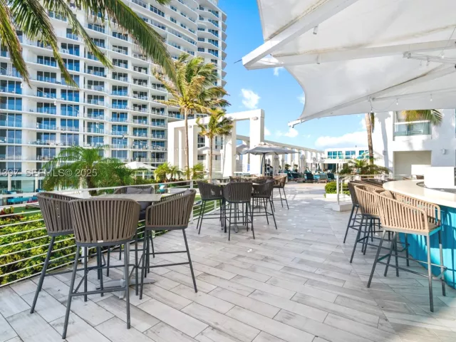 condo for sale in Fort Lauderdale - 551 N Fort Lauderdale Beach Blvd R1904 - MondialRealty