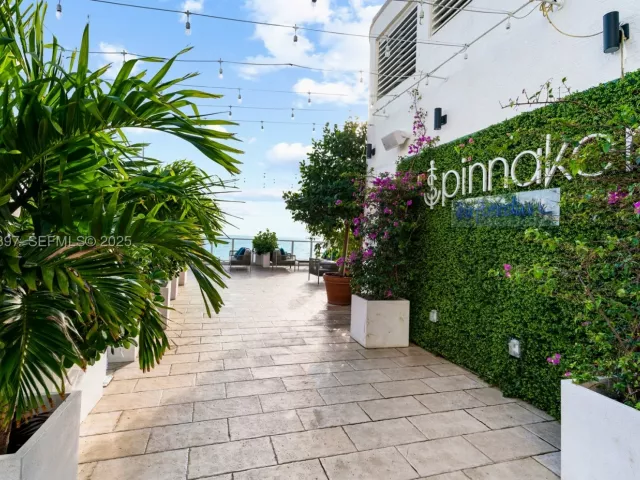 condo for sale in Fort Lauderdale - 551 N Fort Lauderdale Beach Blvd R1904 - MondialRealty