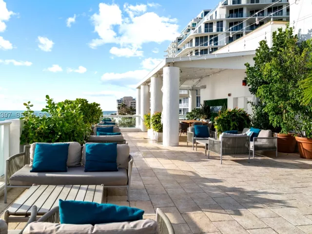 condo for sale in Fort Lauderdale - 551 N Fort Lauderdale Beach Blvd R1904 - MondialRealty