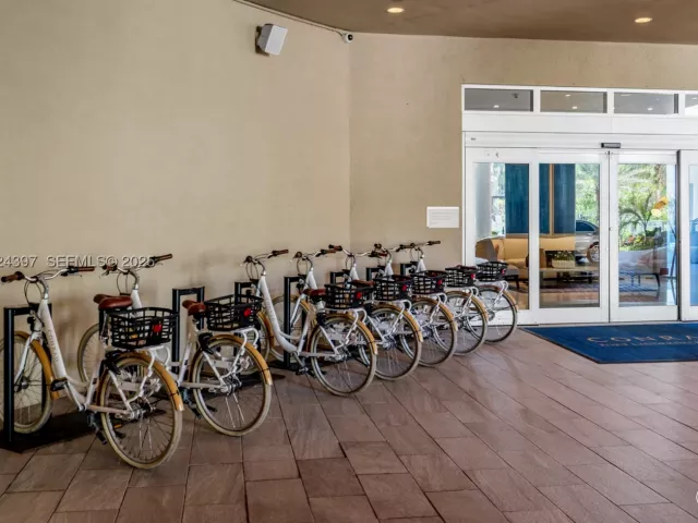 condo for sale in Fort Lauderdale - 551 N Fort Lauderdale Beach Blvd R1904 - MondialRealty