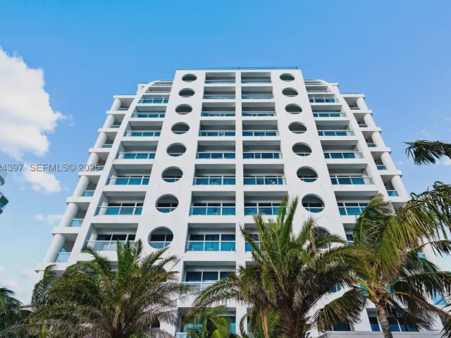 condo for sale in Fort Lauderdale - 551 N Fort Lauderdale Beach Blvd R1904 - MondialRealty