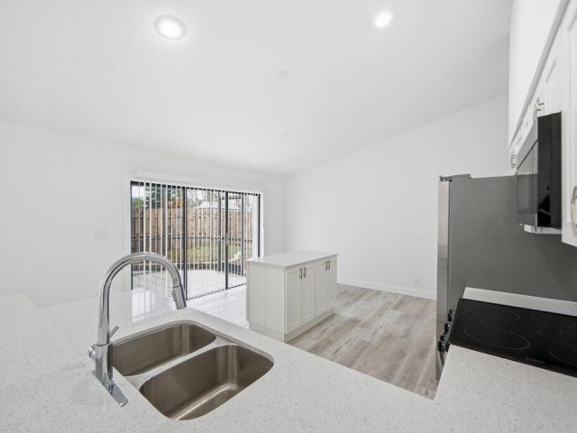 Home for sale at 905 NW 22nd Avenue - photo 6878887