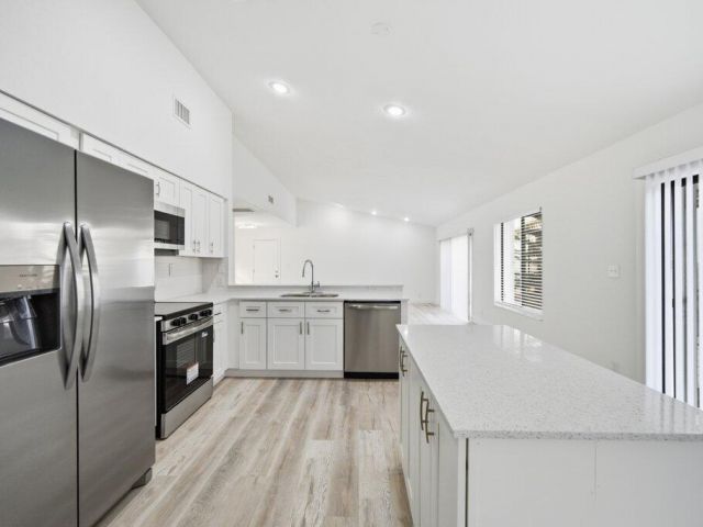 Home for sale at 905 NW 22nd Avenue - photo 6878888