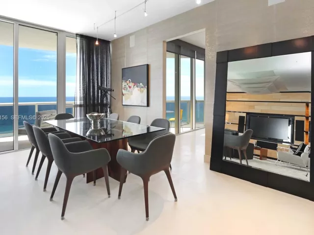 3-bedroom condo for sale in Sunny Isles Beach - 15901 Collins Ave 1101 - MondialRealty