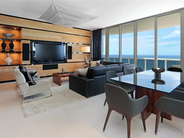 3-bedroom condo for sale in Sunny Isles Beach - 15901 Collins Ave 1101 - MondialRealty