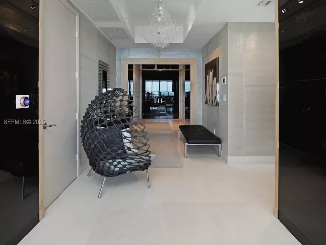 3-bedroom condo for sale in Sunny Isles Beach - 15901 Collins Ave 1101 - MondialRealty