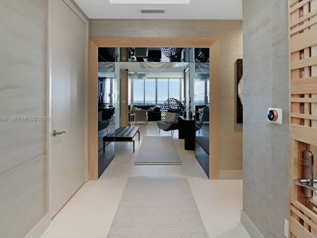 3-bedroom condo for sale in Sunny Isles Beach - 15901 Collins Ave 1101 - MondialRealty