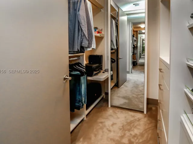 3-bedroom condo for sale in Sunny Isles Beach - 15901 Collins Ave 1101 - MondialRealty