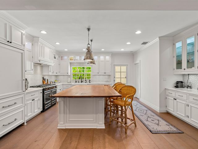 Home for sale at 399 Florenada Terrace - photo 6909741