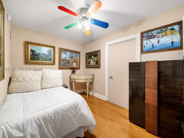 4-bedroom condo for rent in Bal Harbour - 10225 Collins Ave 404 - MondialRealty