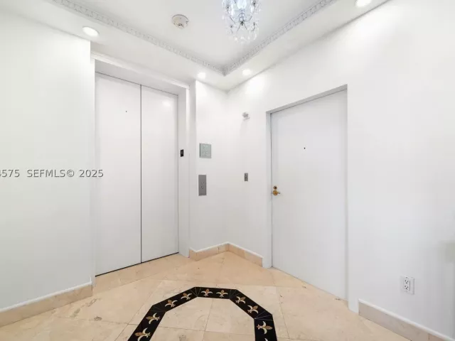 4-bedroom condo for rent in Bal Harbour - 10225 Collins Ave 404 - MondialRealty