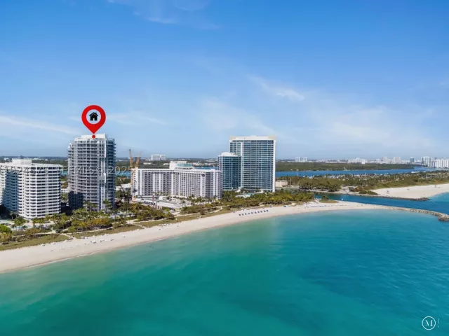 4-bedroom condo for rent in Bal Harbour - 10225 Collins Ave 404 - MondialRealty
