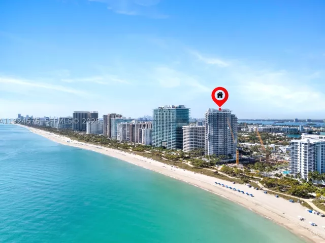 4-bedroom condo for rent in Bal Harbour - 10225 Collins Ave 404 - MondialRealty