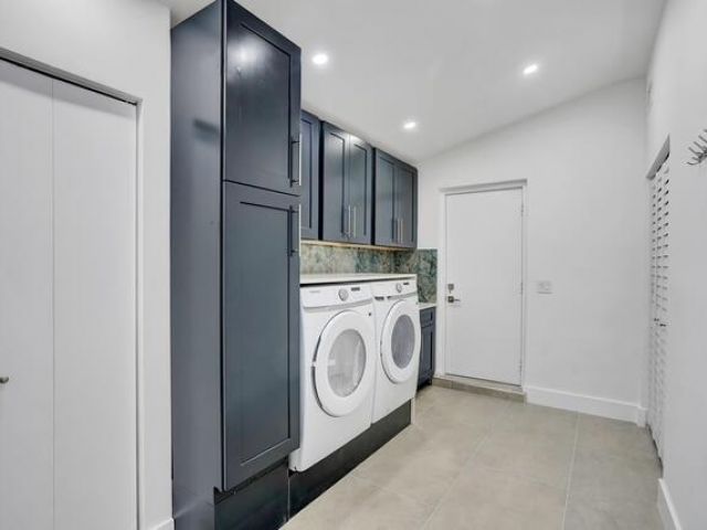 Home for sale at 521 NE 32nd Street - photo 6894864