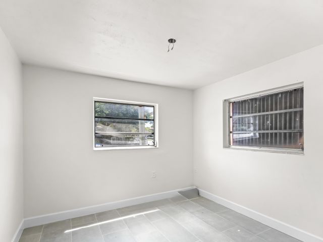 Home for rent at 1882 SW 17th Avenue - photo 6879479