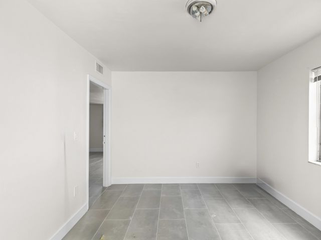 Home for rent at 1882 SW 17th Avenue - photo 6879487