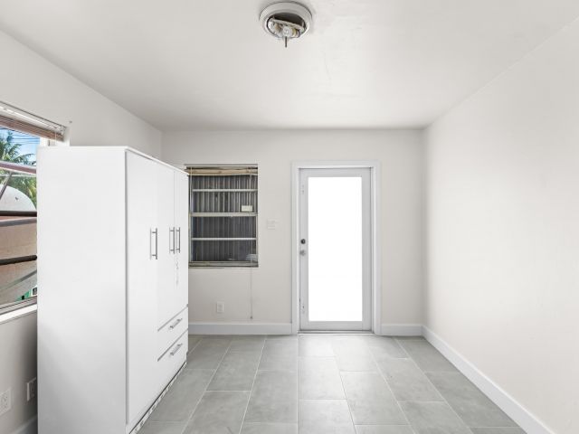 Home for rent at 1882 SW 17th Avenue - photo 6879488