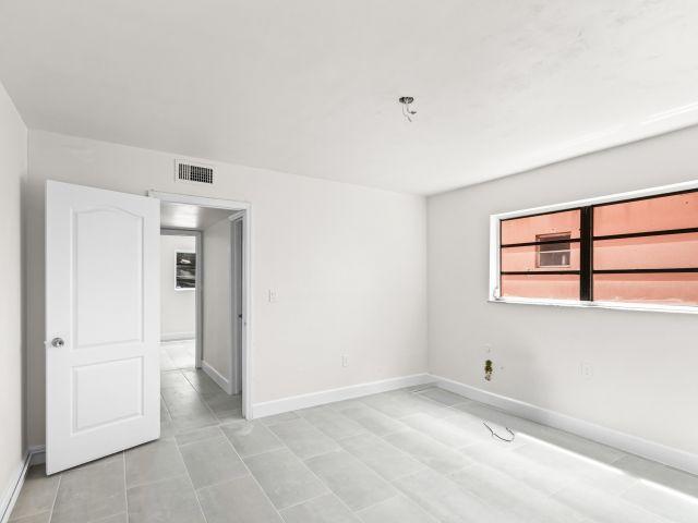 Home for rent at 1882 SW 17th Avenue - photo 6879492