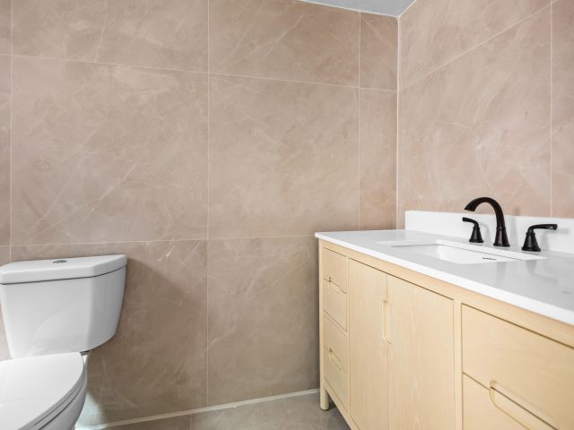 Home for rent at 1882 SW 17th Avenue - photo 6879493