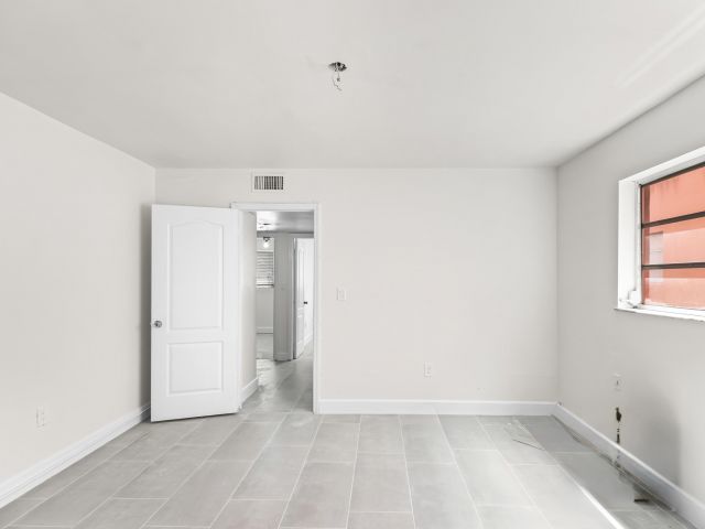 Home for rent at 1882 SW 17th Avenue - photo 6879494