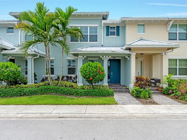 3-bedroom home for rent in Hollywood - 1190 Eucalyptus Dr 5 - MondialRealty