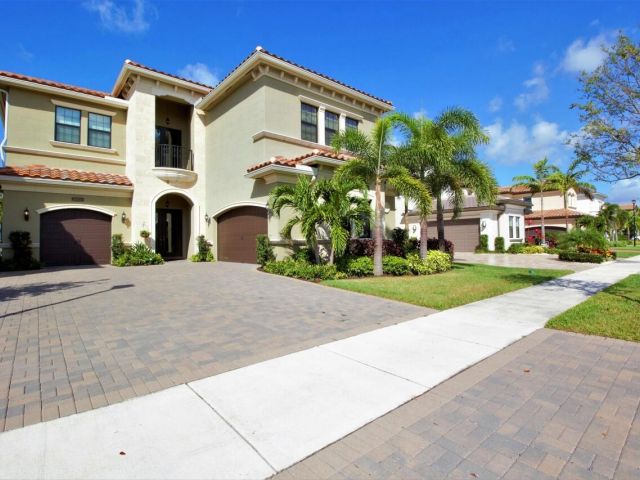 Home for rent at 16831 Pavilion Way - photo 6885339