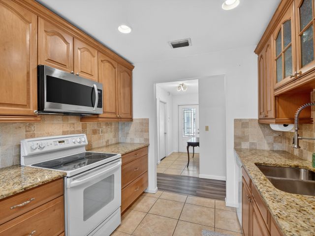 Home for sale at 3618 Valley Way - photo 6893953