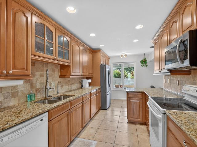 Home for sale at 3618 Valley Way - photo 6893955