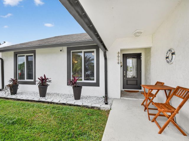 Home for sale at 3618 Valley Way - photo 6893958