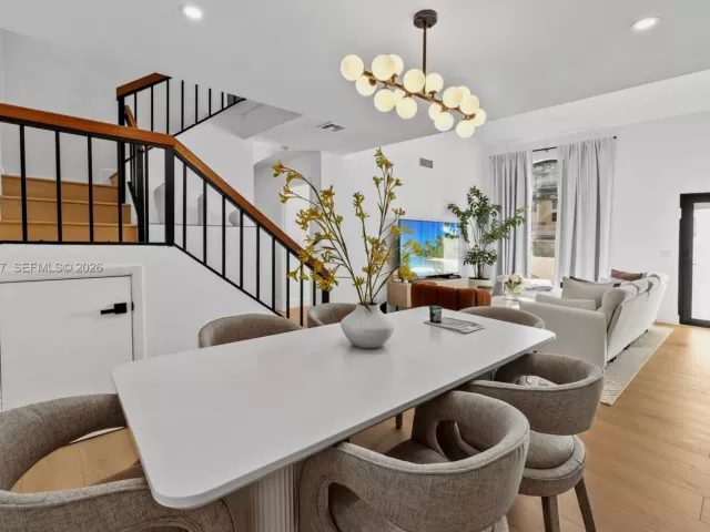 3-bedroom home for sale in Aventura - 21216 Harbor Way 158-15 - MondialRealty