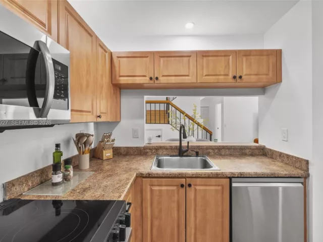 3-bedroom home for sale in Aventura - 21216 Harbor Way 158-15 - MondialRealty