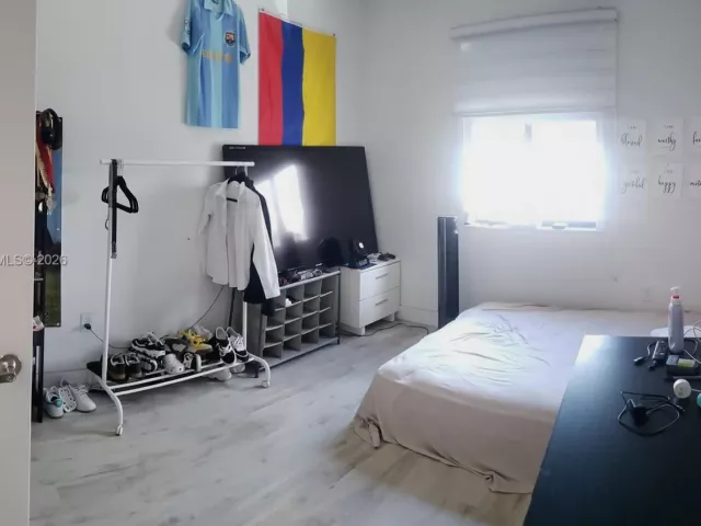 4-bedroom home for rent in Miami - 2414 SW 145th Pl 2414 - MondialRealty