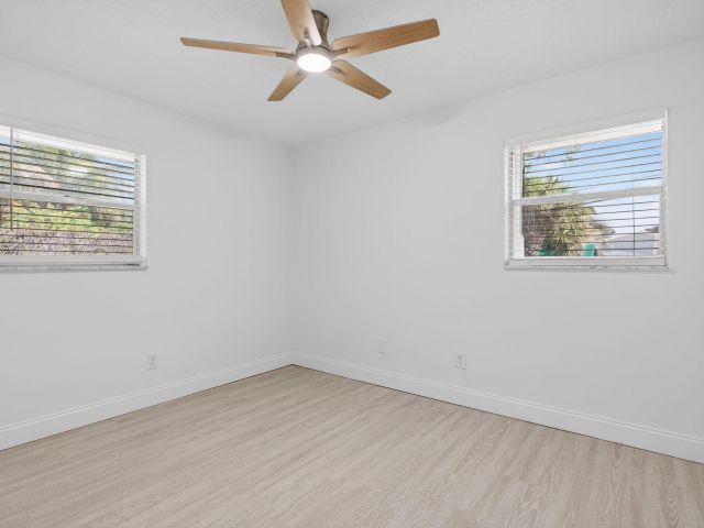 Home for sale at 208 NE 14th Avenue - photo 6898607